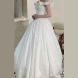 تعمیر لباس عروس مزون ستاره مزون ستاره همراه شادی های شماست